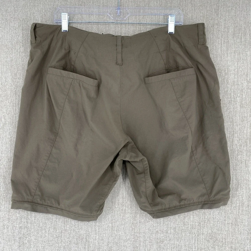 The North Face Paramount Trail Shorts Men 36 Brown Hiking Belted Cargo Pockets
